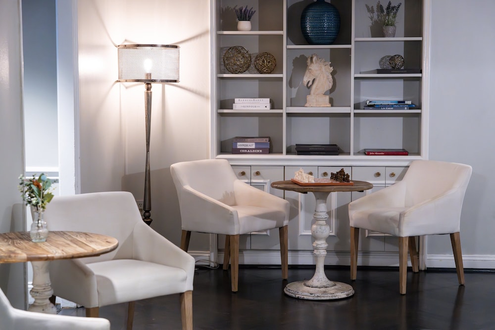 The Normandy Hotel - photo 4