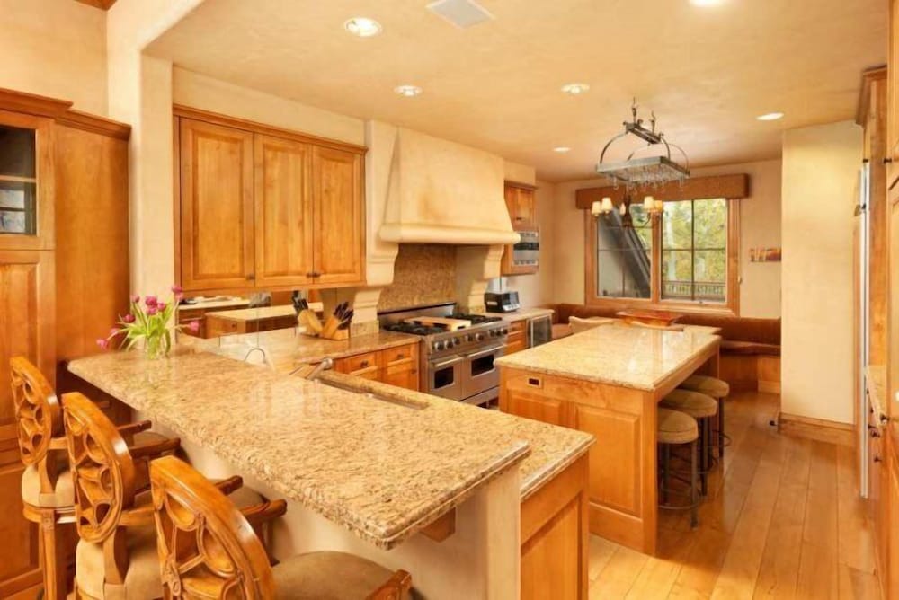Snowmass Village by Gondola Resorts - photo 31