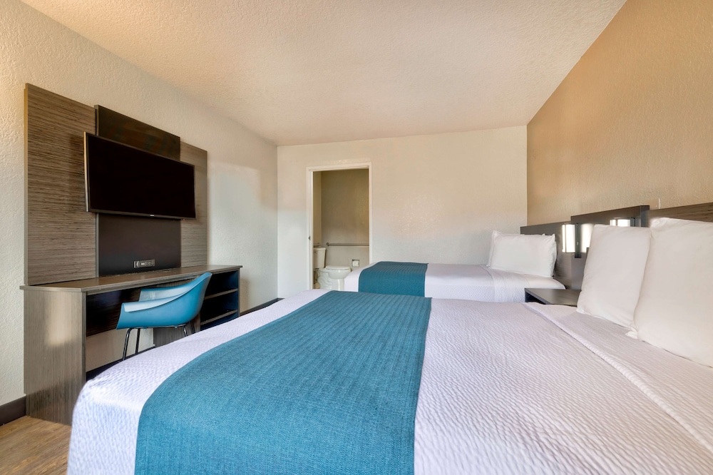 Motel 6 Anaheim CA Fullerton East - photo 13