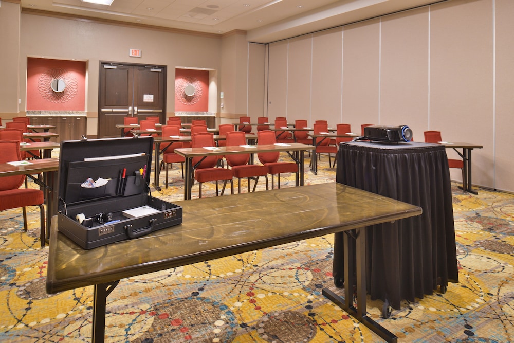 Crowne Plaza Shenandoah Woodlands Area By Ihg - photo 42