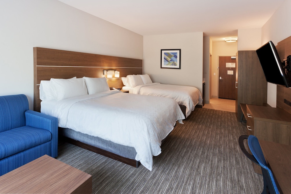 Holiday Inn Express & Suites Fayetteville by IHG - photo 9