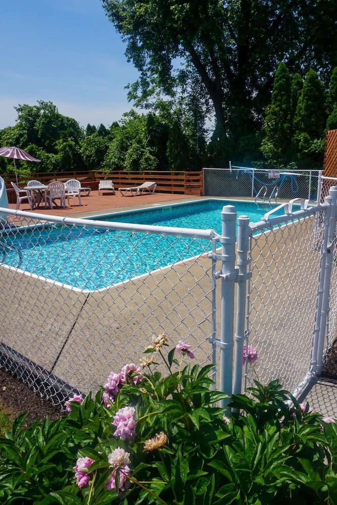 Cocoa Country Inn at Hershey - photo 22