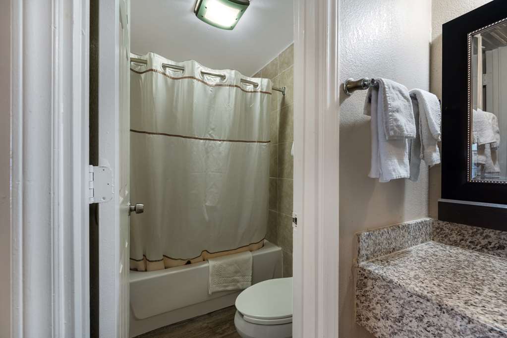 Rodeway Inn Charlotte Airport Area - photo 30