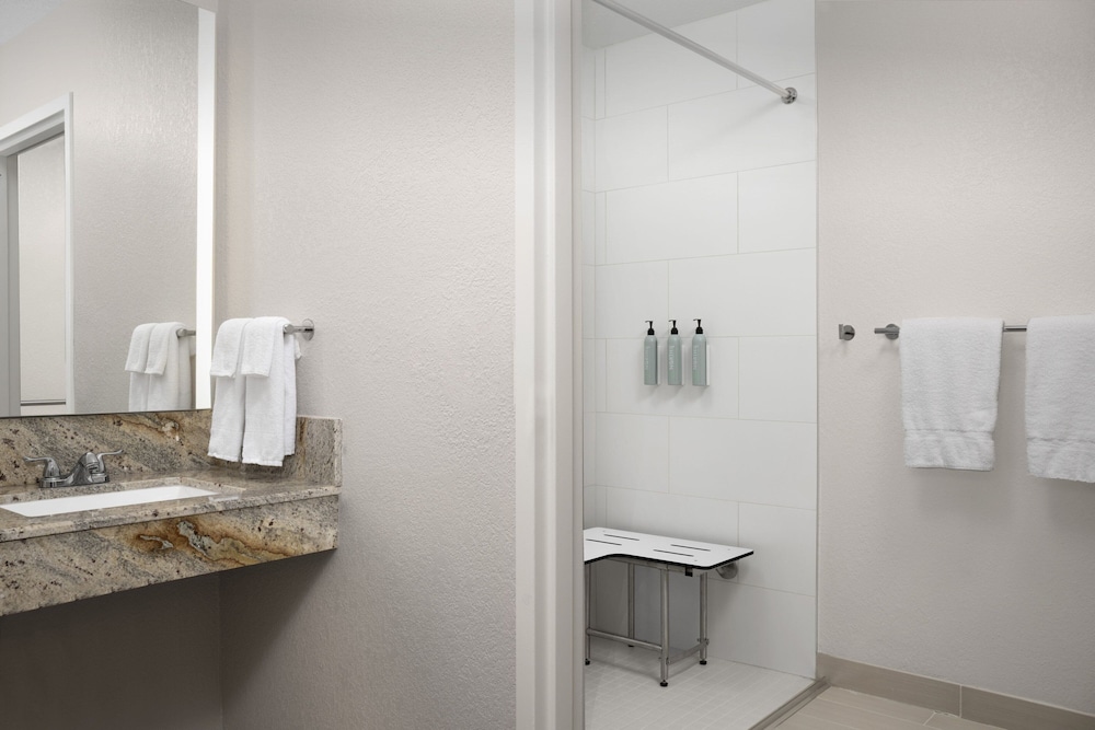 Courtyard by Marriott Orlando East UCF Area - photo 31