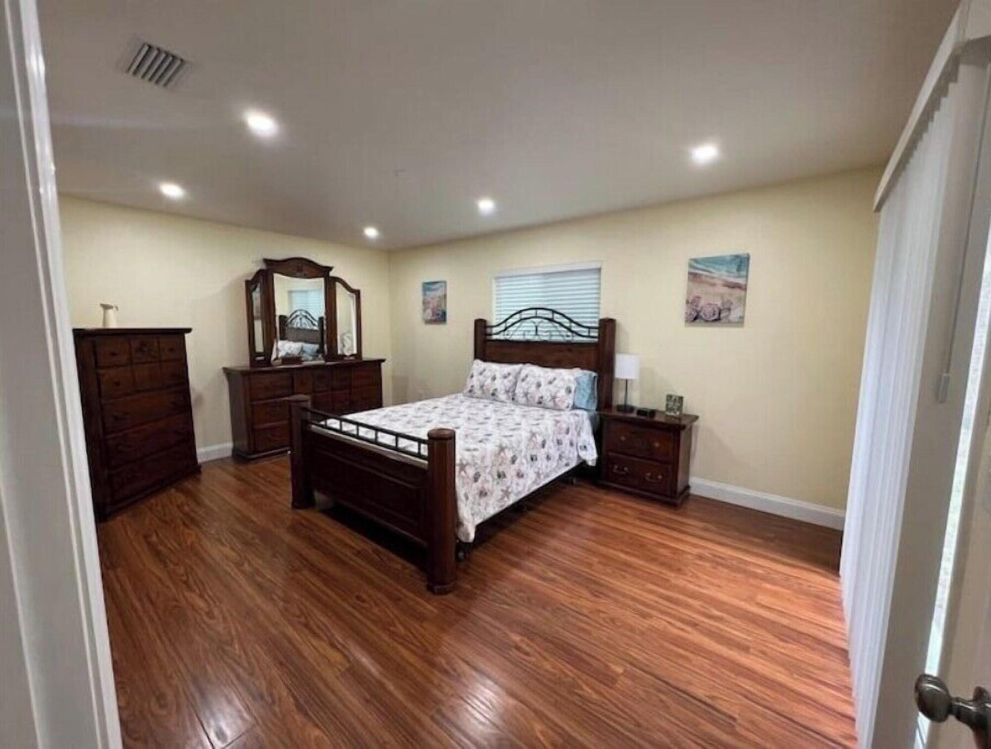 Nice and Comfortable... — hotel in Rotonda West