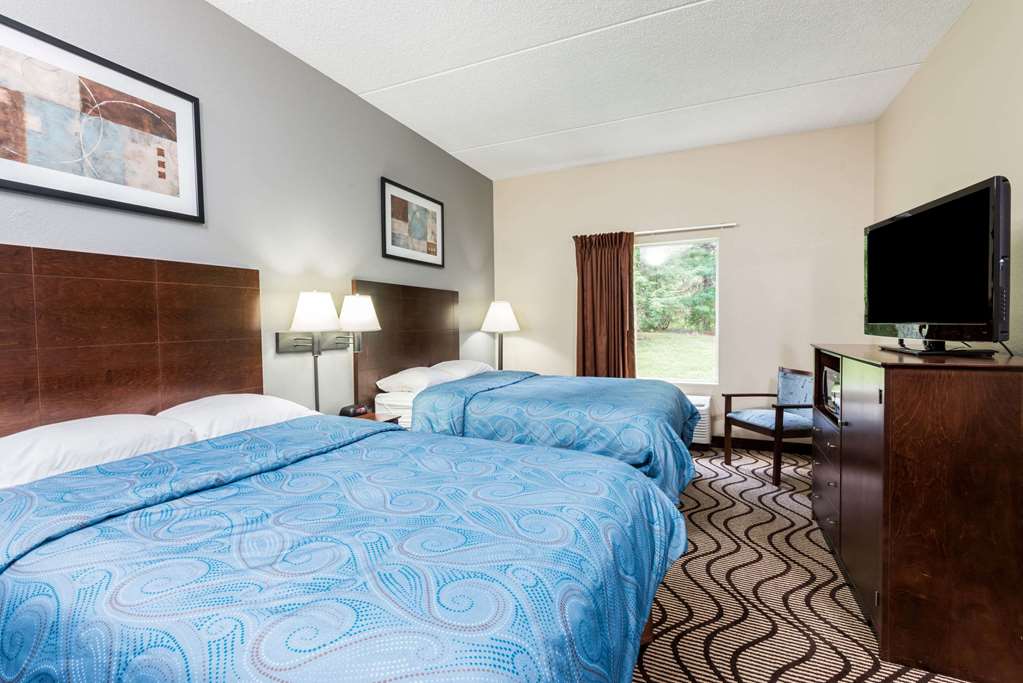 Super 8 by Wyndham Mars Cranberry Pittsburgh Area - photo 12