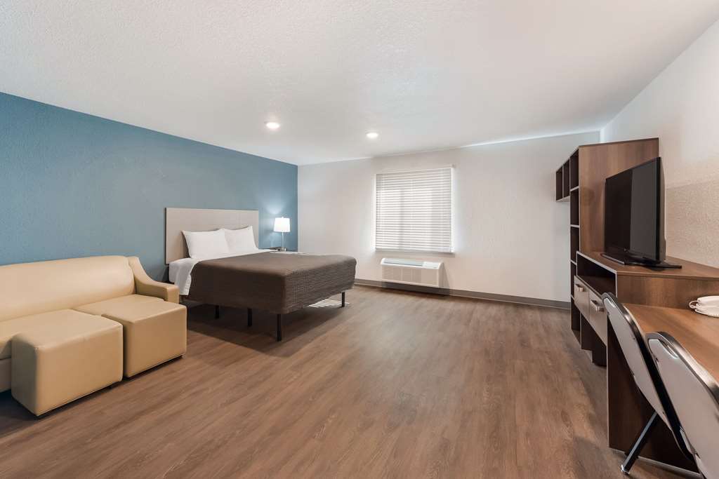 Woodspring Suites Dayton North - photo 23