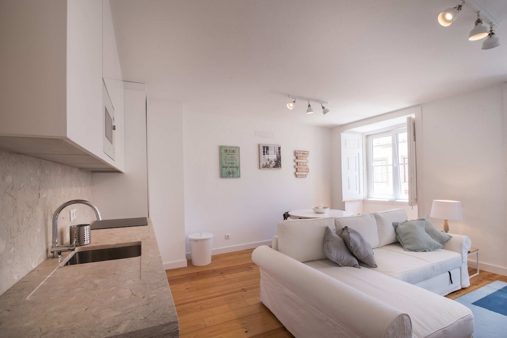 Alfama Premium by Homing — 4-Star Luxury Hotel in Lisbon, Portugal