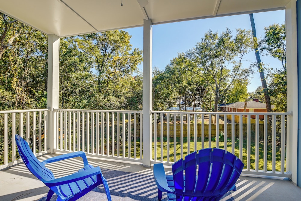 Murrells Inlet Home Half Mi to Marsh Walk — 4-Star Luxury Hotel in Myrtle Beach, United States