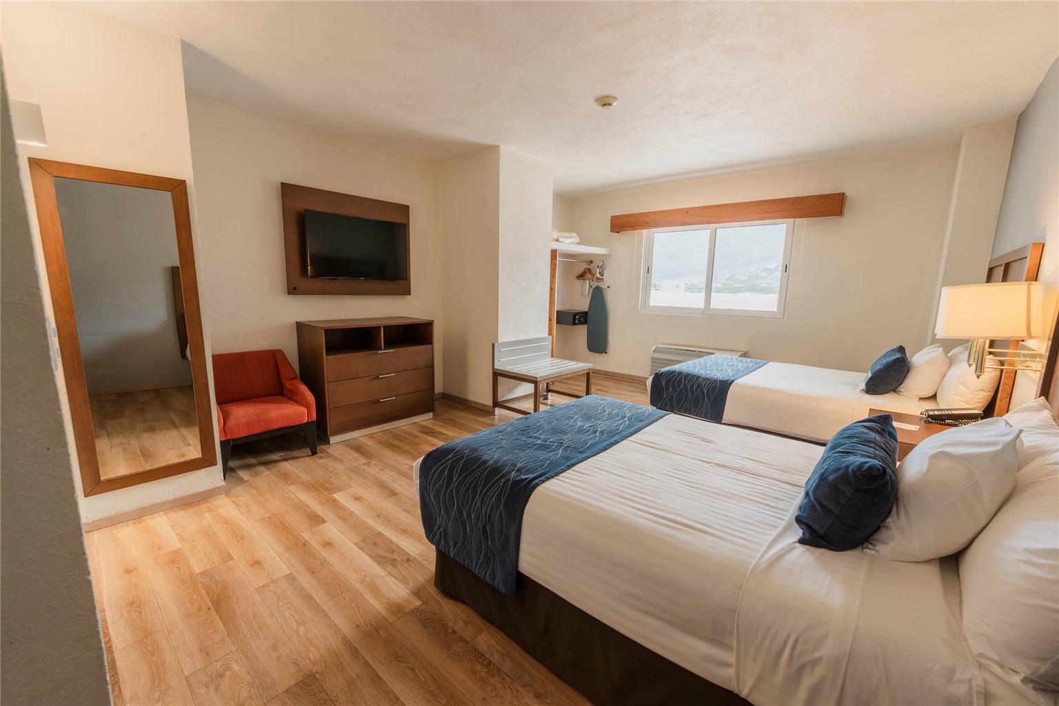 Guest room