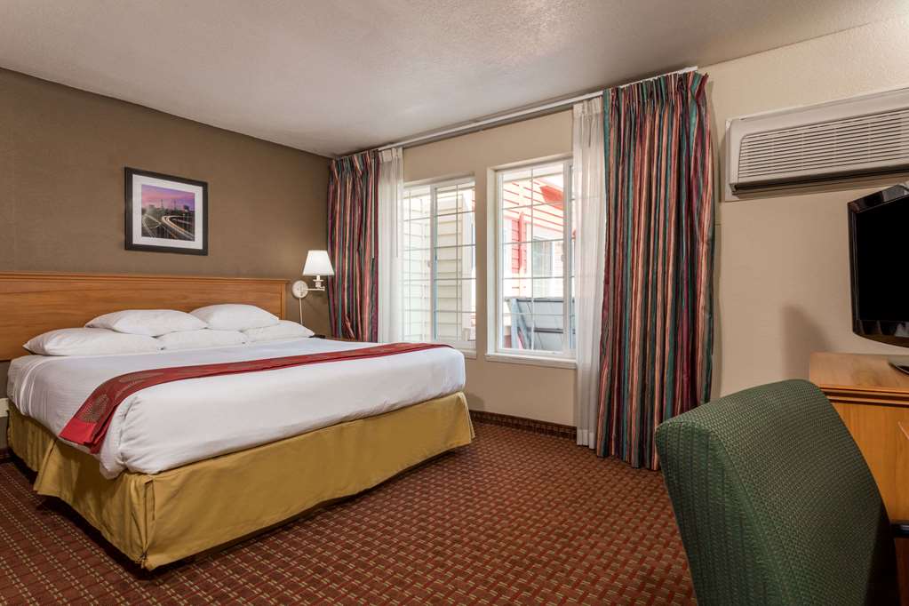 Ramada by Wyndham Portland - photo 10
