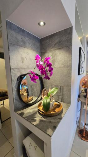 Green Point Modern Flat with Security