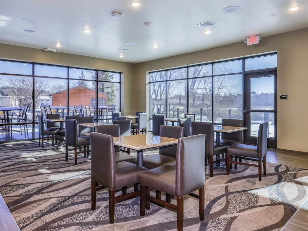 Cobblestone Hotel & Suites Rhinelander - photo 52