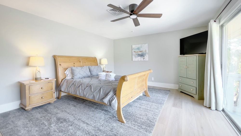 14 Beach Lagoon Road at The Sea Pines Resort - photo 4