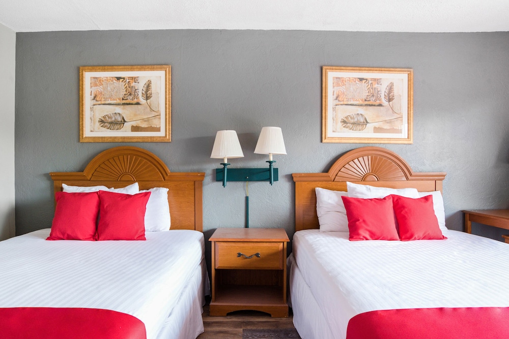 OYO Hotel Mustang Silverspring FL - photo 13