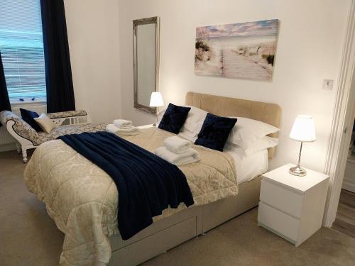 21 Prince of Wales Terrace 2 bed ground floor flat