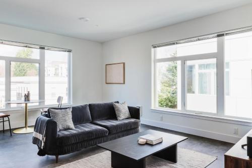 Blueground First Hill rooftop nr stadiums SEA 792 — 4-Star Luxury Hotel in Seattle, United States