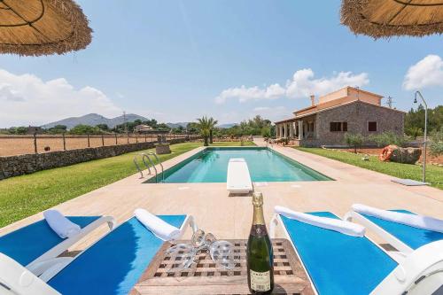 Villa Can Mosca — 4-Star Luxury Hotel in Alcudia, Spain