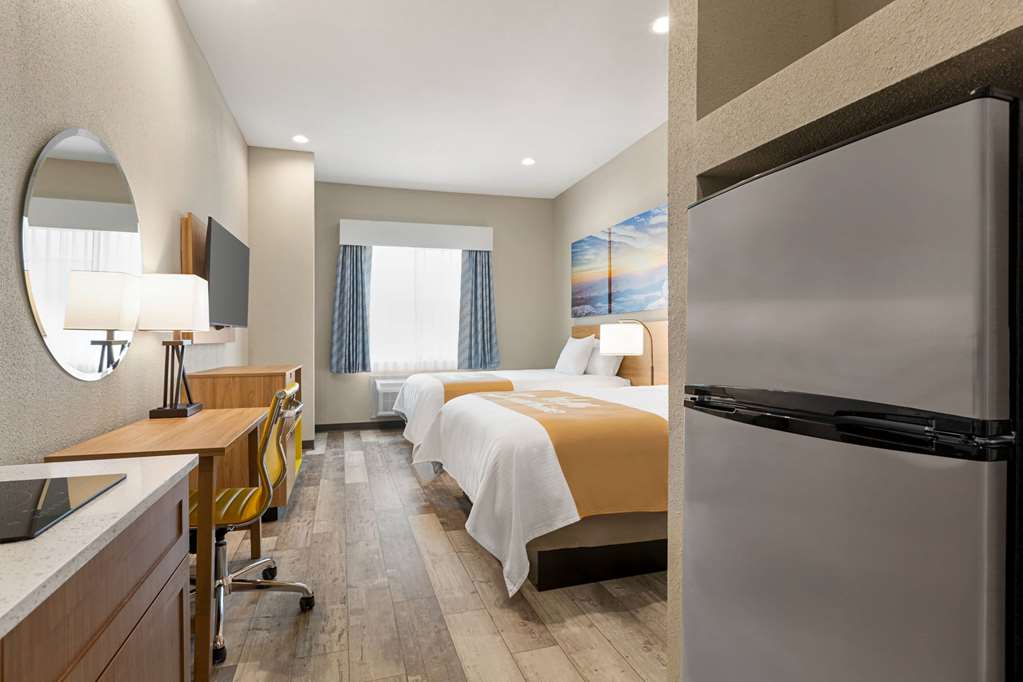 Days Inn & Suites by Wyndham Greater Tomball - photo 22