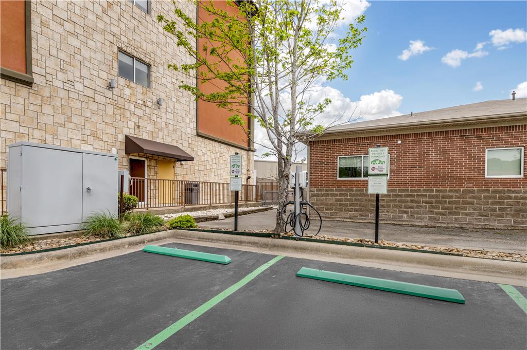 Best Western Plus JFK Inn & Suites - photo 58