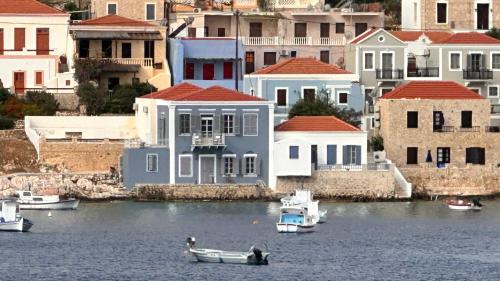 H aris Seafront Mansion — Unknown City — photo 4