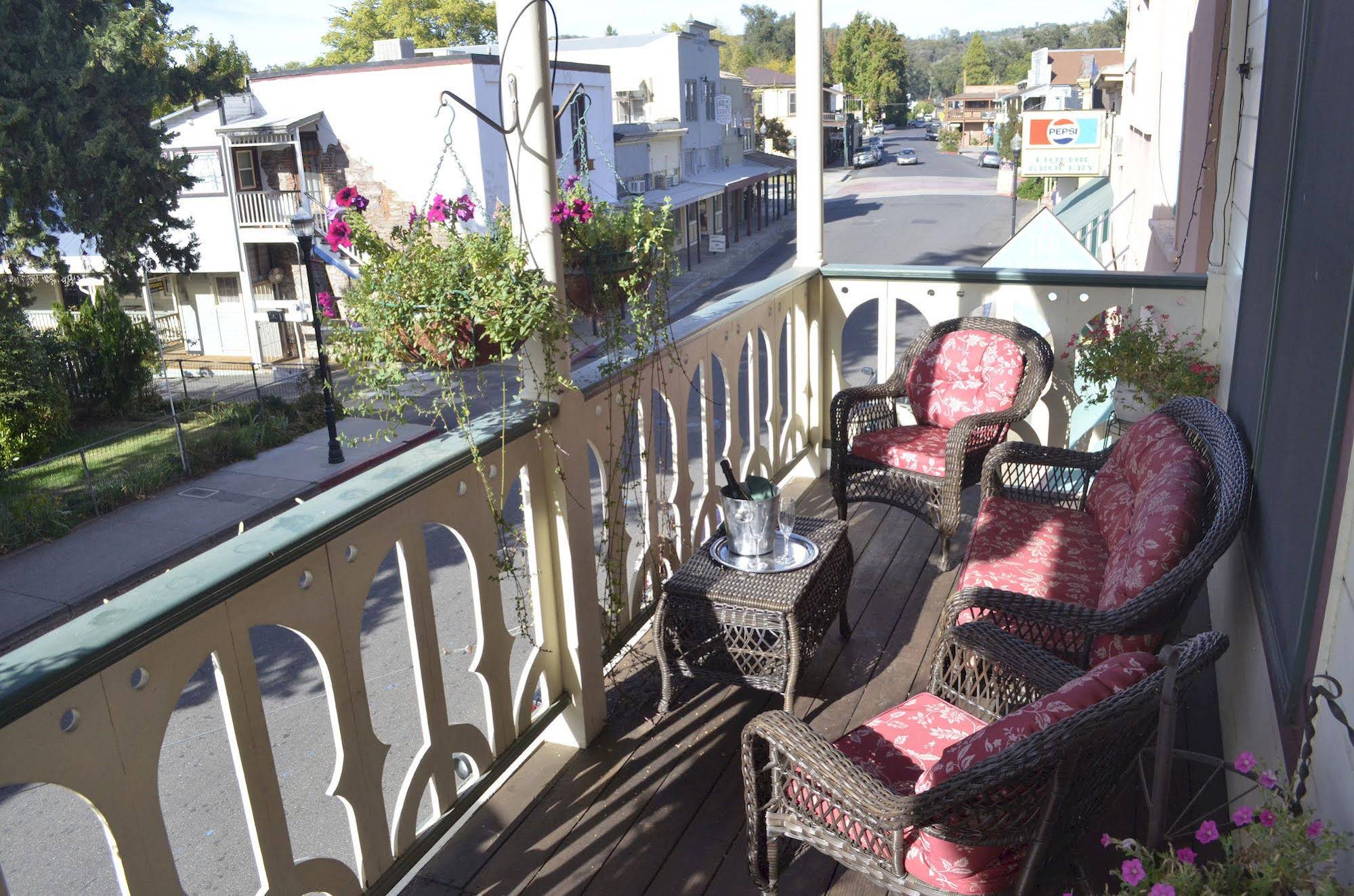 Historic National Hotel & Restaurant - photo 15