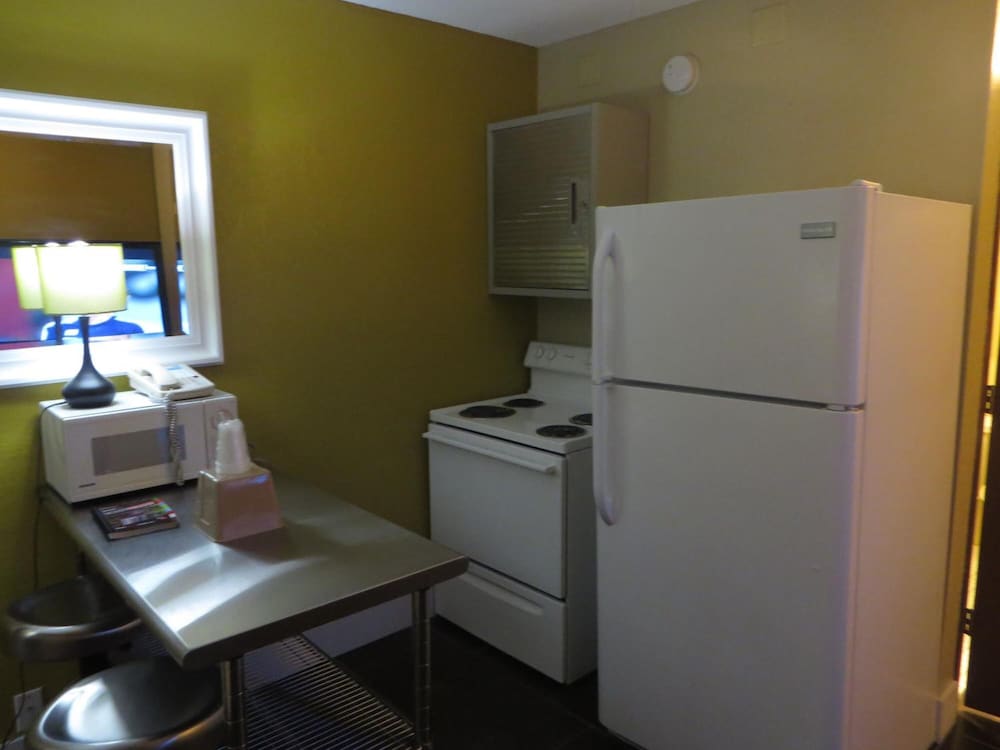 Riverside Suites - photo 34