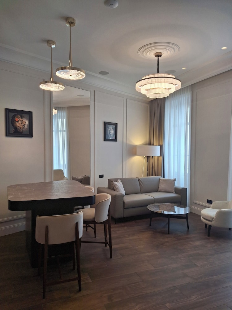 Apartments in the old town — 5-Star Luxury Hotel in Cannes, France