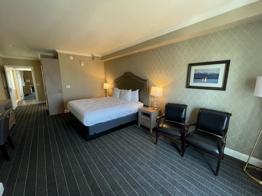 Majestic Inn & Spa - photo 12