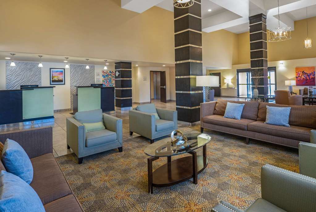 La Quinta Inn & Suites by Wyndham Tucson Reid Park - photo 4