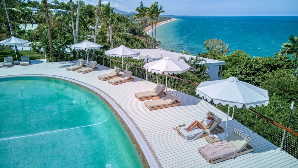 The Elandra — Port Douglas