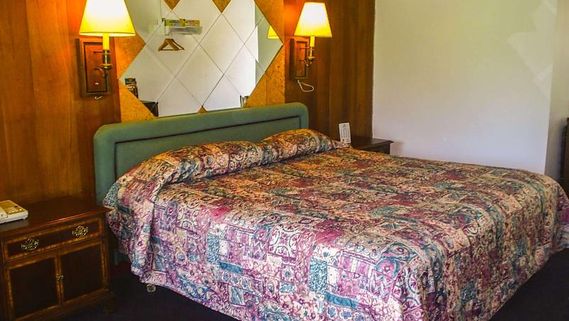 Kings Inn Cleveland - photo 15