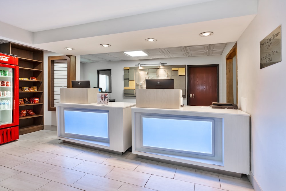Holiday Inn Express & Suites Three Rivers by IHG - photo 36