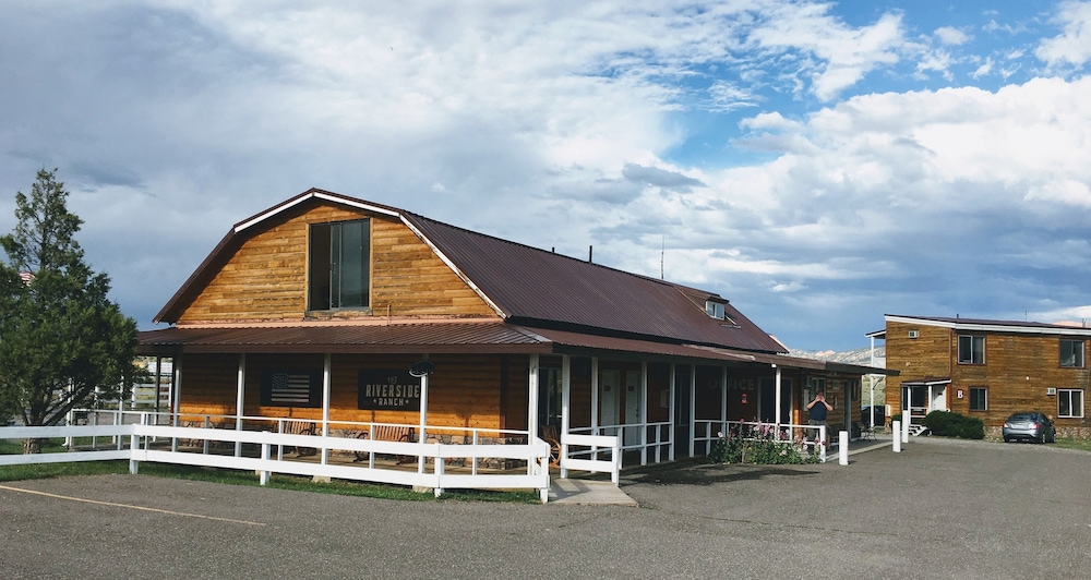 The Riverside Ranch RV Park Motel & Campground - photo 27