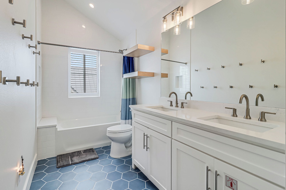 La Belle Vue 120 Bar in Port Aransas, United States