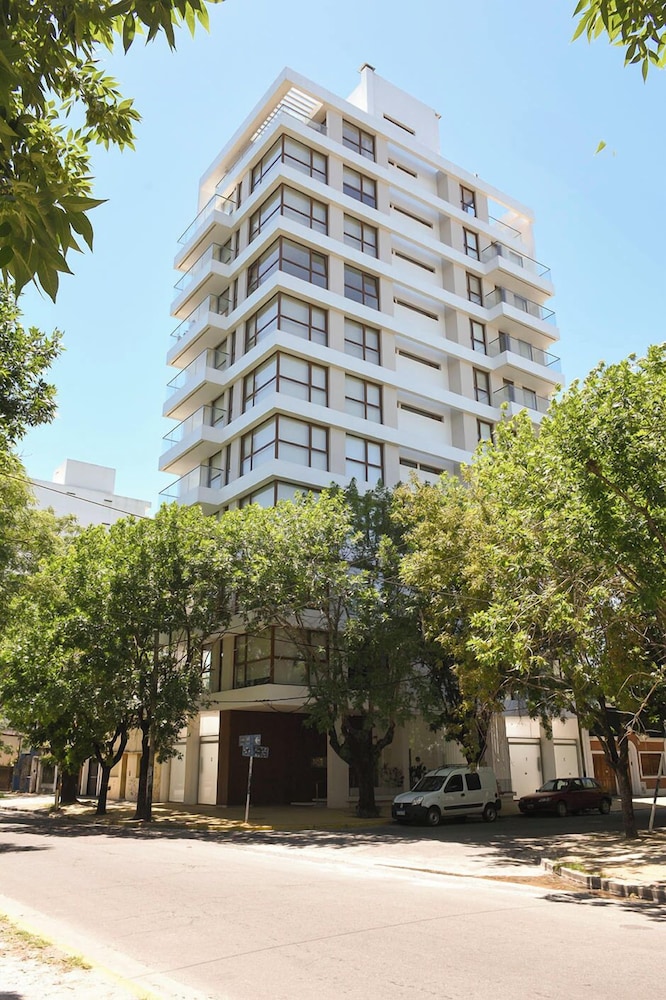 Aizarker — 4-Star Luxury Hotel in La Plata, Argentina