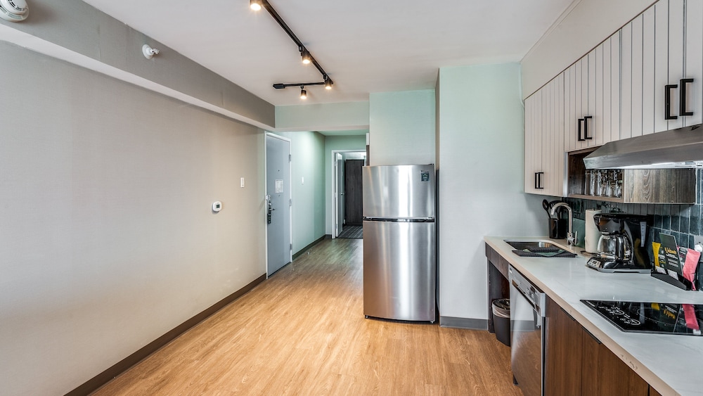 Staybridge Suites Dallas Market Ctr Love Field by IHG - photo 8