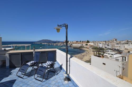 iFlat Casa Praia vista mare — 4-Star Luxury Hotel in Favignana, Italy