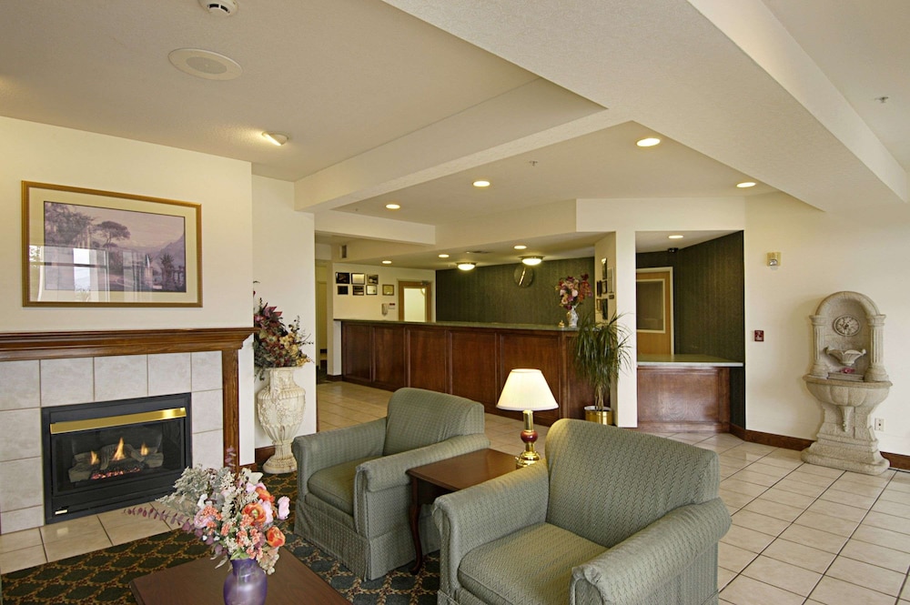 Holiday Inn Express Redding North by IHG - photo 39