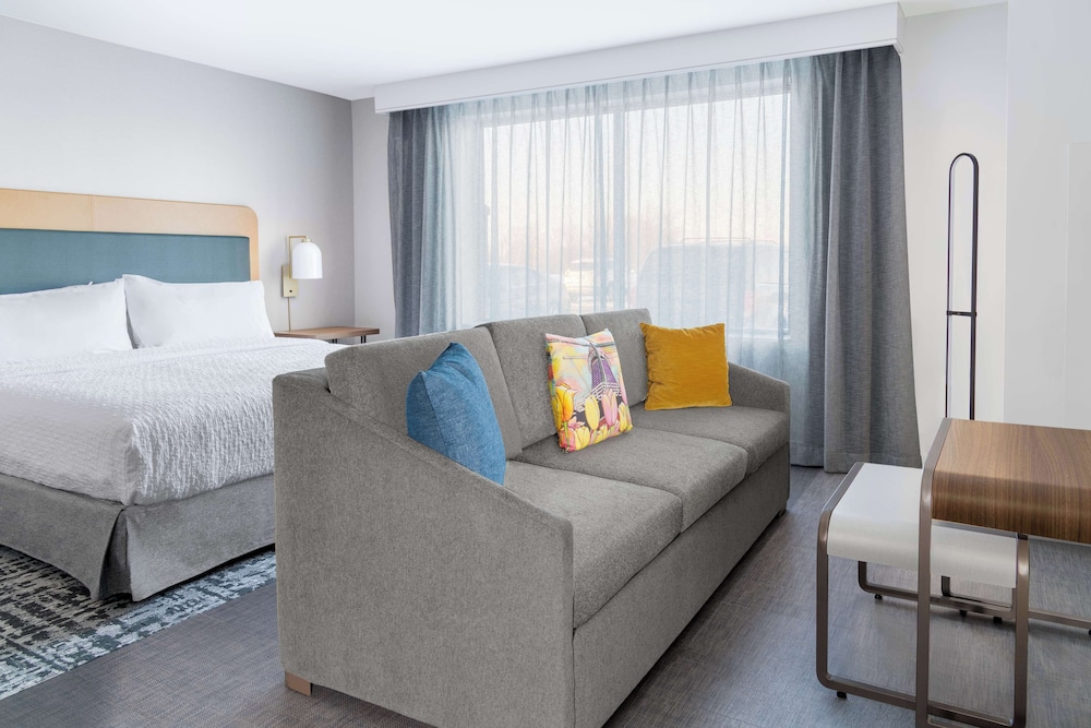 Homewood Suites by Hilton Holland - photo 32