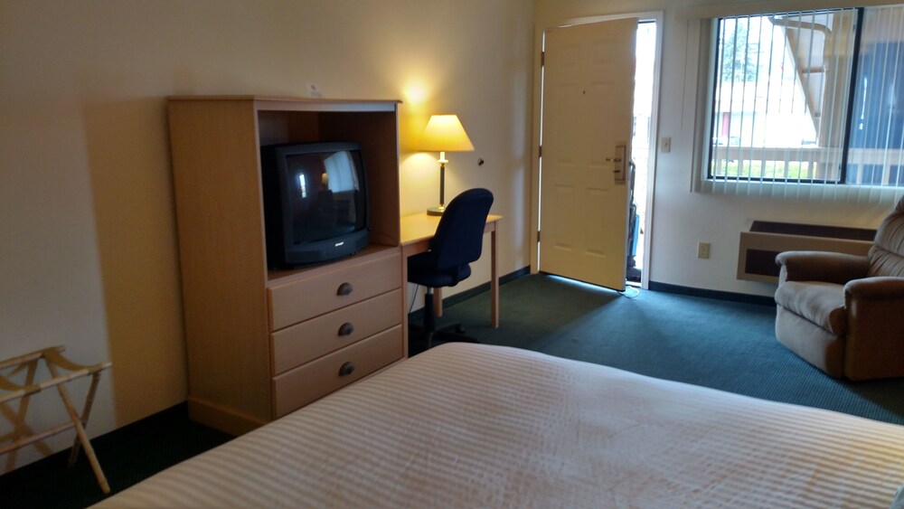 Lewis River Inn - photo 19