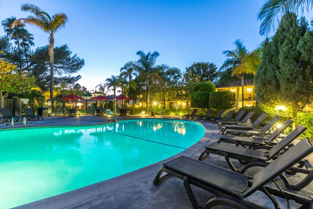 Ramada by Wyndham Santa Barbara - photo 11