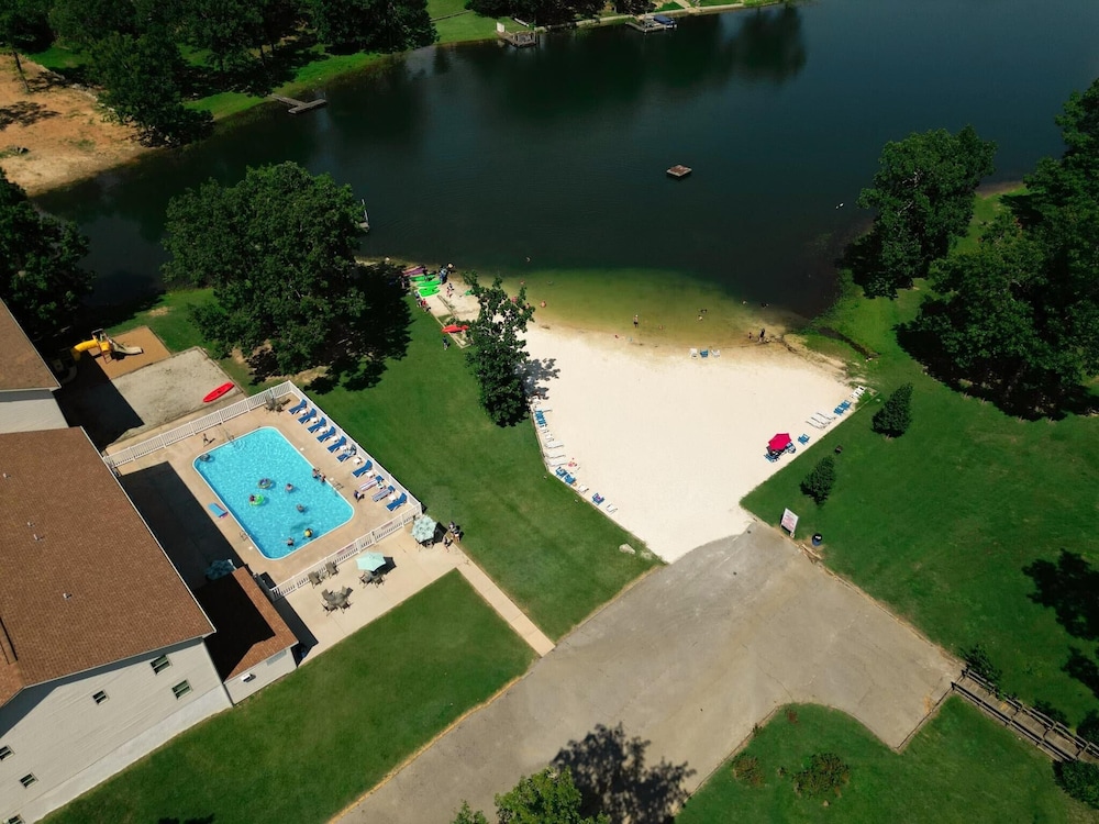 Crown Point Resort - photo 73