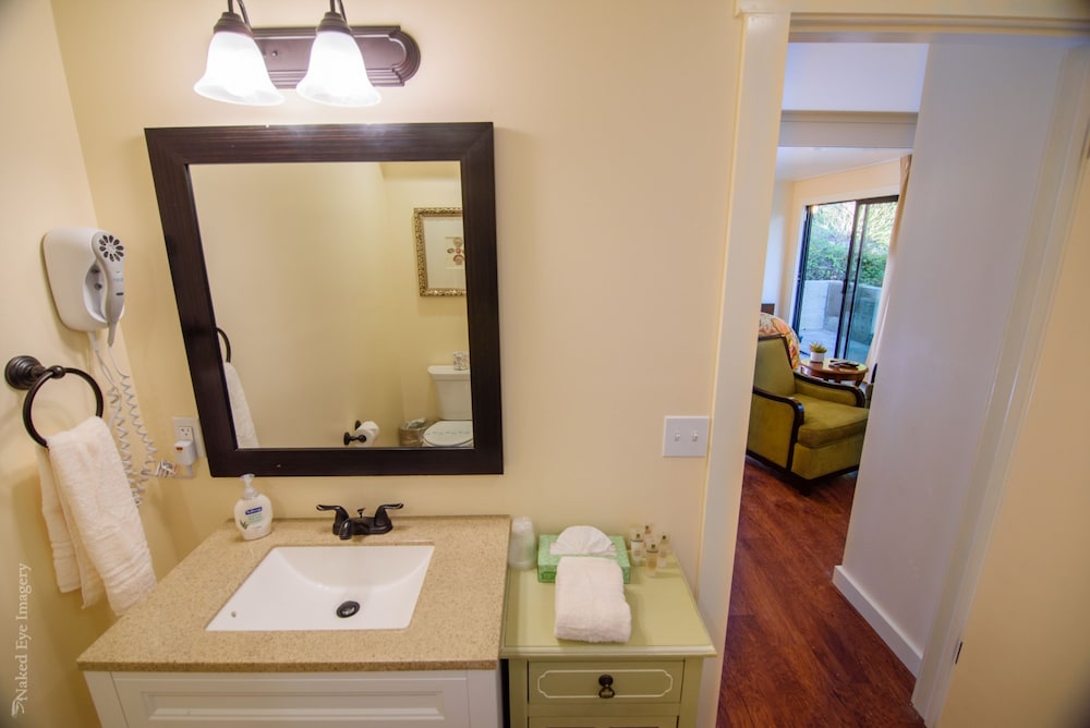Inn at Buckhorn Cove - photo 30