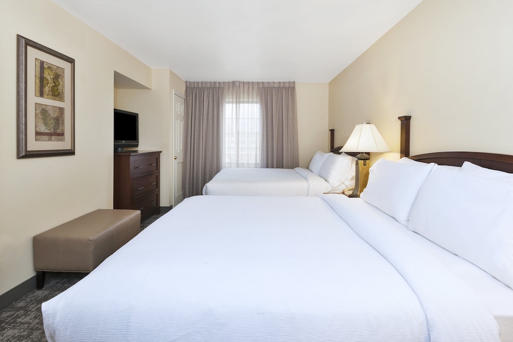 Staybridge Suites Lansing Okemos - photo 12