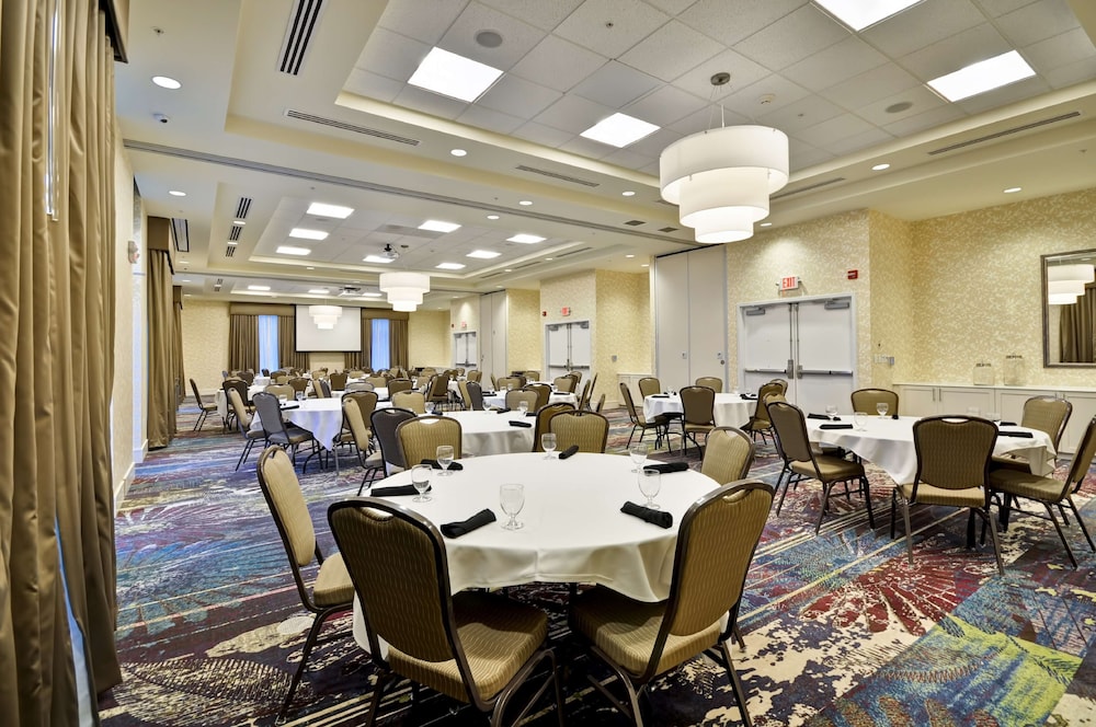 Hilton Garden Inn Detroit Troy - photo 33