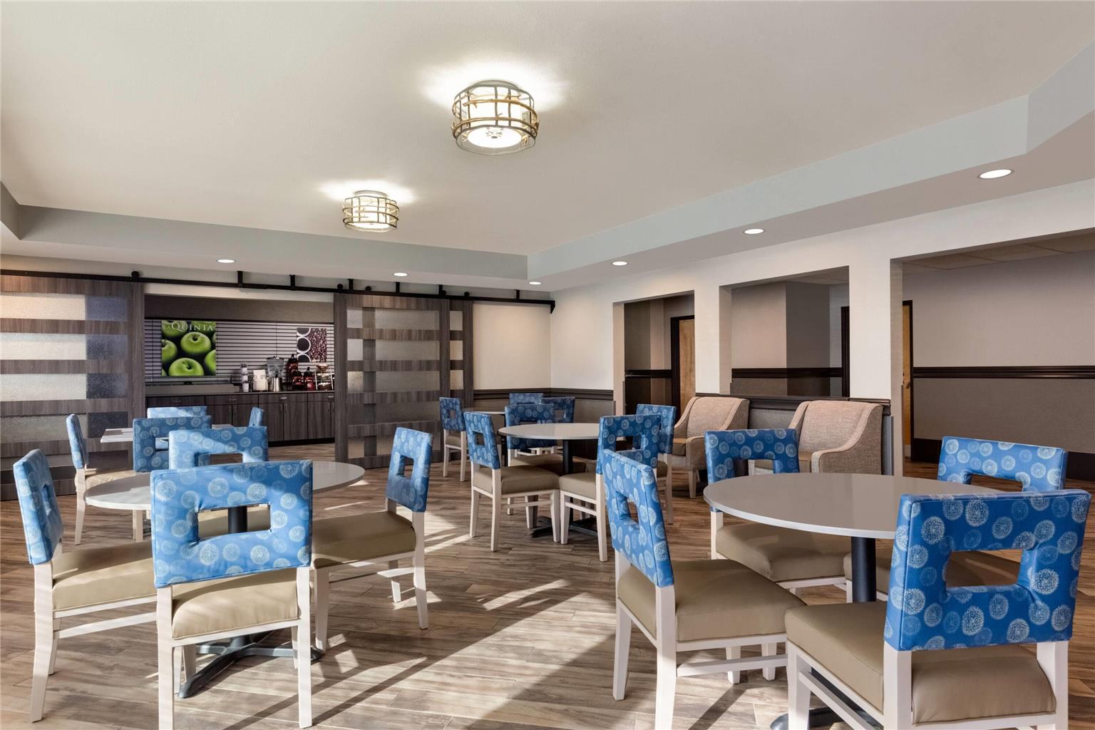 La Quinta Inn & Suites by Wyndham Fairbanks Airport - photo 37