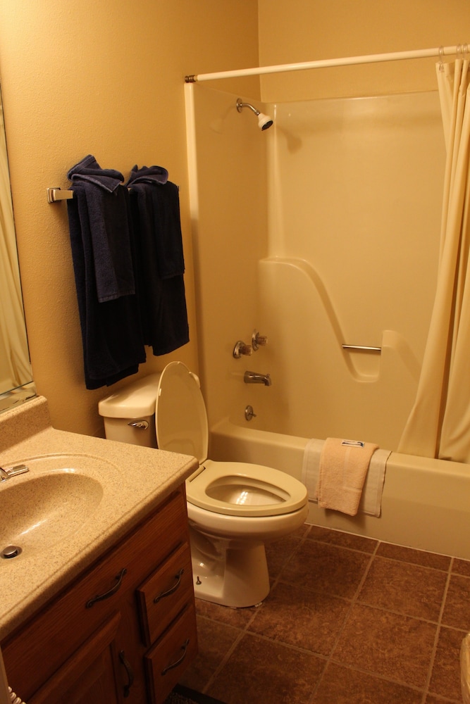 The Wharf Resort - photo 10