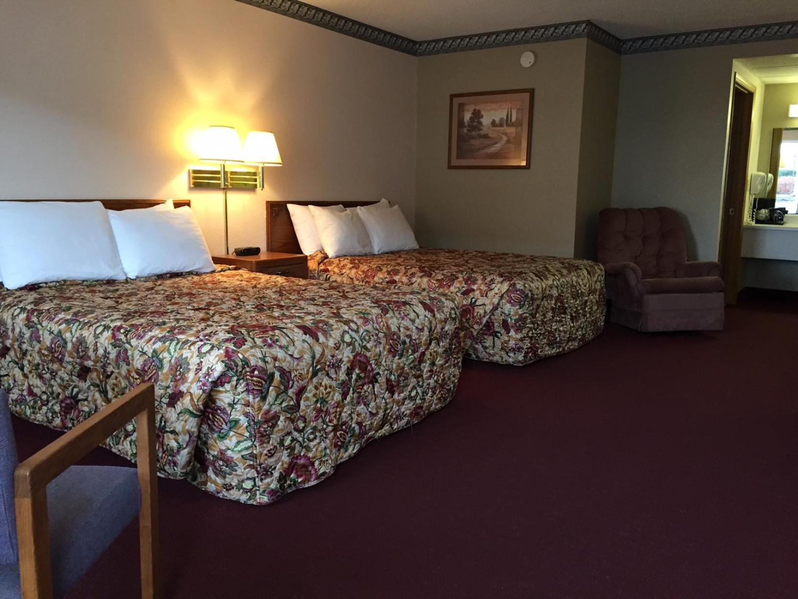 Twelve Oaks Inn - photo 20