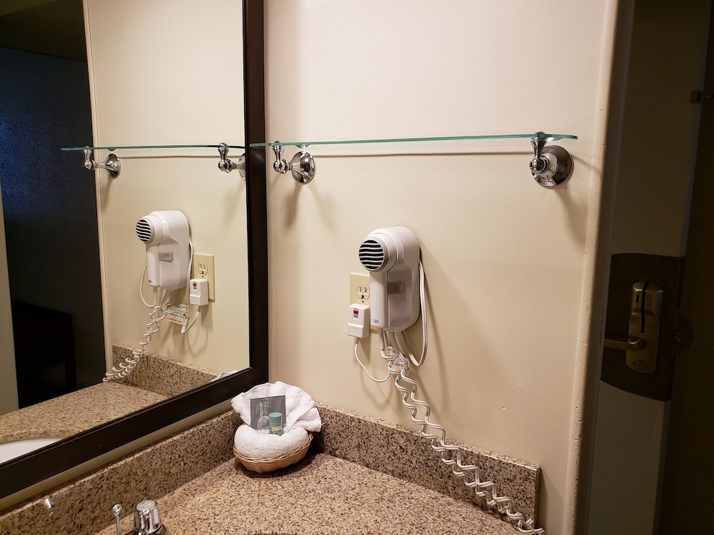 Best Western Merry Manor Inn - photo 23